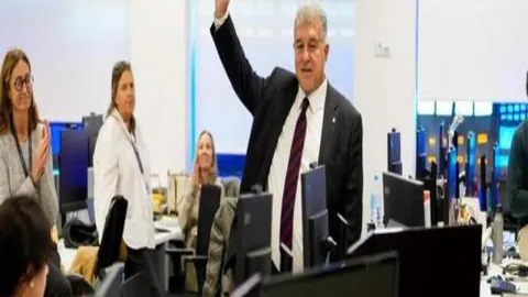 德转：奥斯梅恩身价去年同比缩水亿欧至万欧。